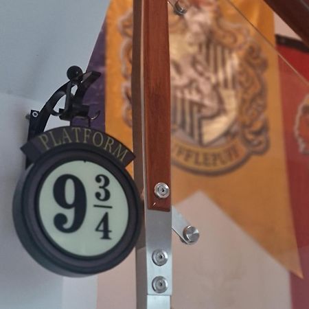 The Hidden Hogwarts - Nearly Bui Vien Walking Street Aparthotel Ho Chi Minh-byen Eksteriør bilde