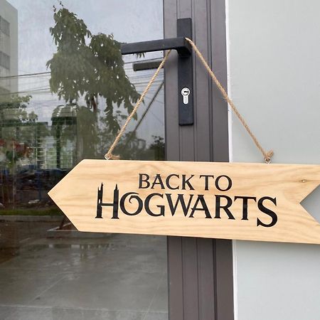 The Hidden Hogwarts - Nearly Bui Vien Walking Street Aparthotel Ho Chi Minh-byen Eksteriør bilde
