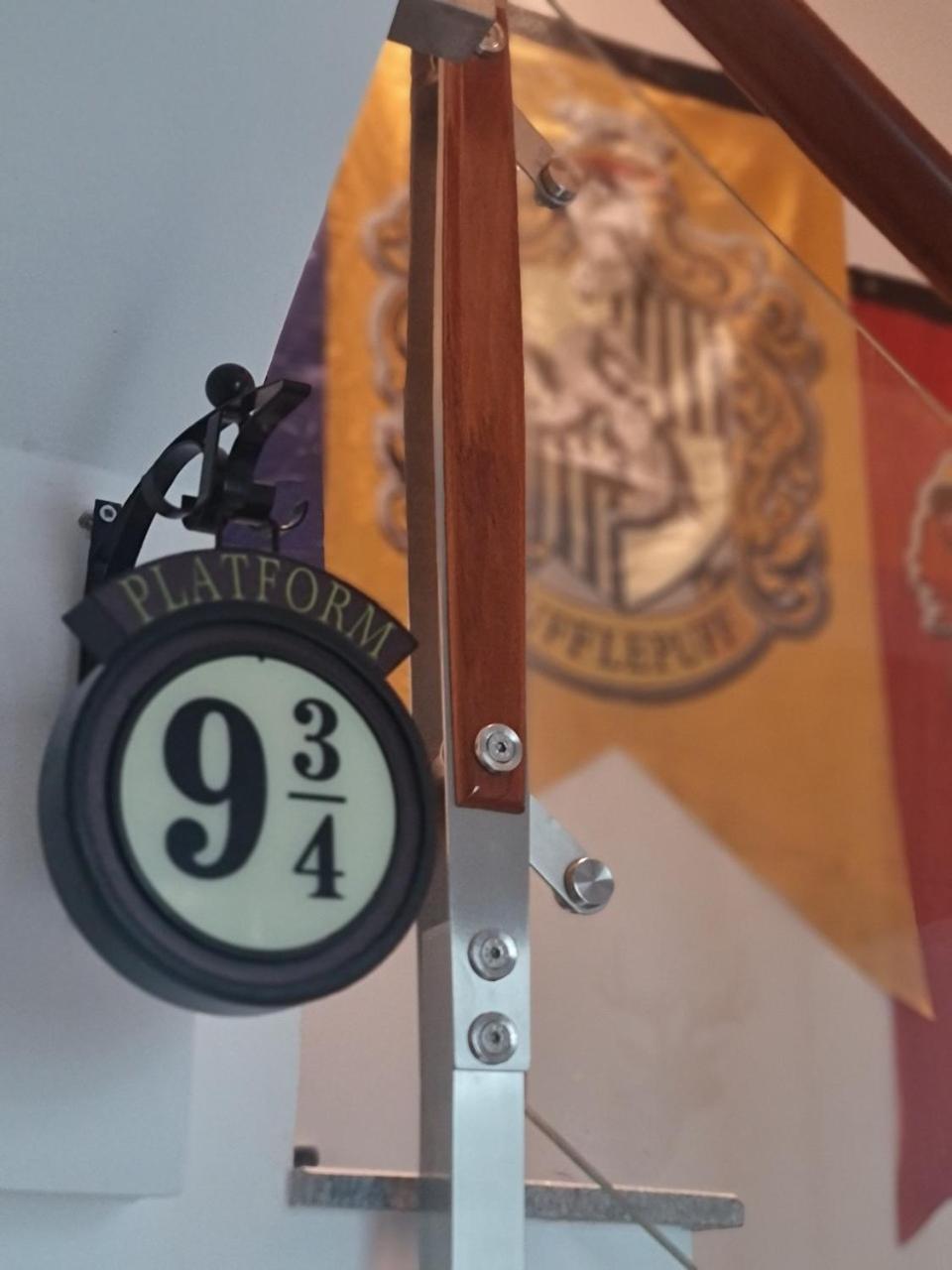 The Hidden Hogwarts - Nearly Bui Vien Walking Street Aparthotel Ho Chi Minh-byen Eksteriør bilde