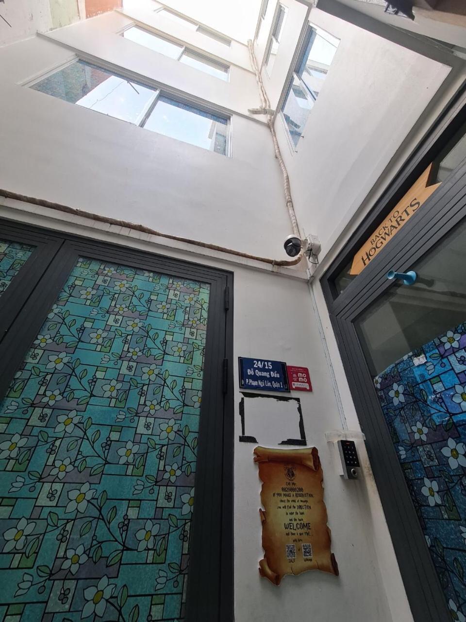 The Hidden Hogwarts - Nearly Bui Vien Walking Street Aparthotel Ho Chi Minh-byen Eksteriør bilde